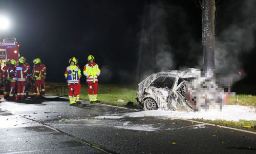 Zunächst war unklar, was mit dem Verstorbenen im Auto geschehen soll.