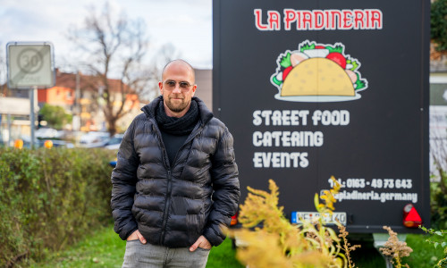 Seit Februar betreibt Davide Bernardi seinen Food-truck ""La Piadineria" in der Ringstraße. 