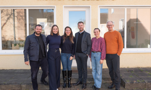 Daniele Laureola (von links nach rechts), Linda Krüger, Vanessa Rosenthal, Dennis Weilmann, Julia Matheis, Achim Krüger.