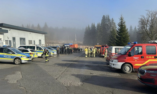 Mit einem großen Aufgebot von Einsatzkräften wurde nach der Person gesucht.