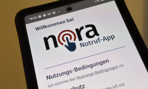 Bundesweite Notruf-App nora steht wieder zum Download bereit.