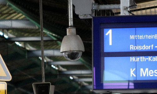 Überwachungskamera am Bonner Hauptbahnhof