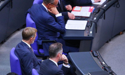 Christian Lindner und Friedrich Merz im Bundestag (Archiv)