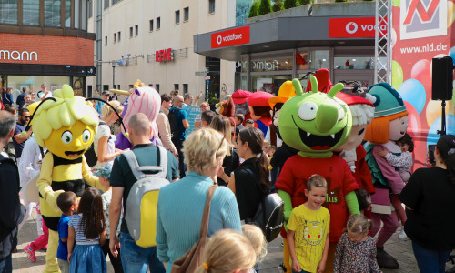 Am 4. Mai veranstaltet die Wolfsburg Wirtschaft und Marketing GmbH zum siebten Mal den Kunterbunten Kindersamstag in der Wolfsburger Innenstadt.