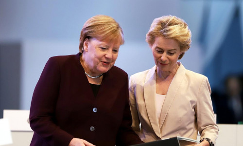 Angela Merkel und Ursula von der Leyen (Archiv)