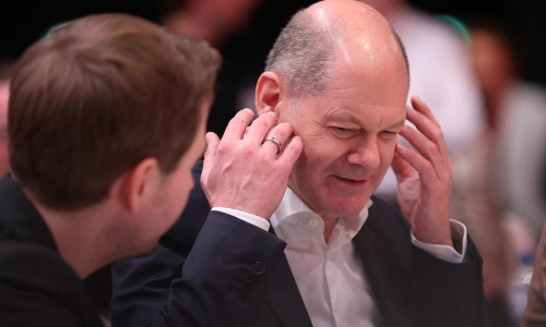 Kevin Kühnert und Olaf Scholz (Archiv)