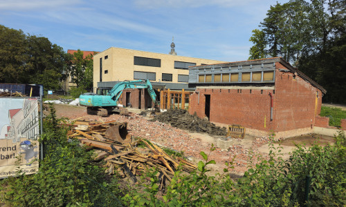 Für den Neubau musste der alte naturwissenschaftliche Fachtrakt weichen.