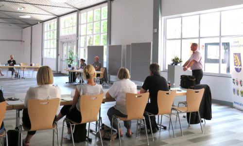 Auf dem Weg zur kinderfreundlichen Kommune fand in der Börnekenhalle jetzt ein Vor-Ort-Termin statt.