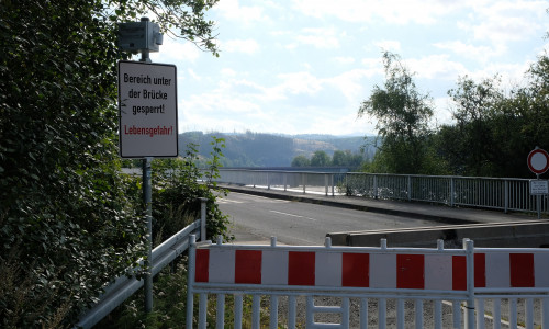 Die Bramkebrücke bleibt noch eine Weile gesperrt.