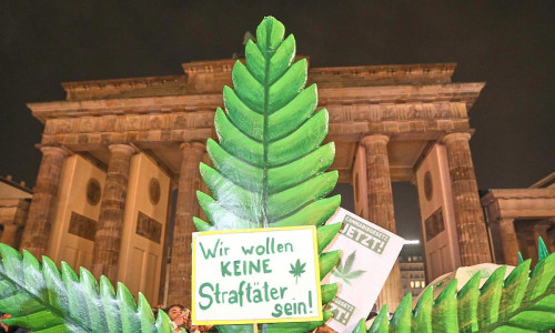 "Smoke-in" vor dem Brandenburger Tor (Archiv)