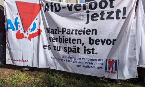 Protestbanner für ein AfD-Verbot (Archiv)