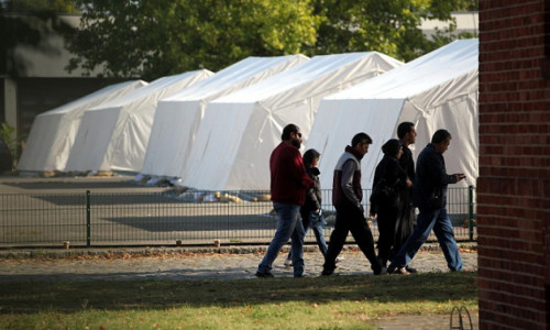 Flüchtlinge in einer "Zeltstadt" (Archiv)