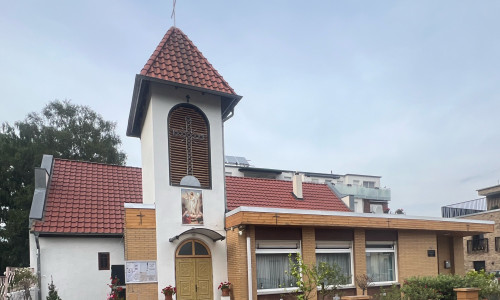 Unter anderem kann die rumänisch-orthodoxen Kirche in Lebenstedt besichtigt werden.