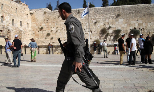 Israelischer Soldat vor der Klagemauer (Tempelberg) (Archiv)