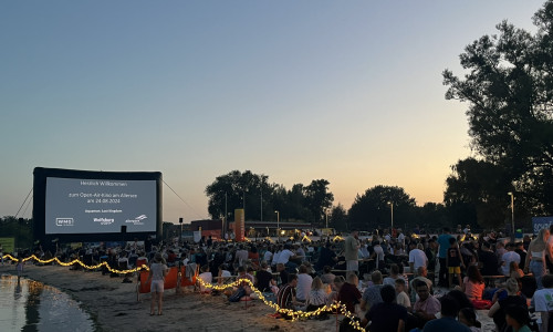 Open-Air-Strandkino am Allersee.