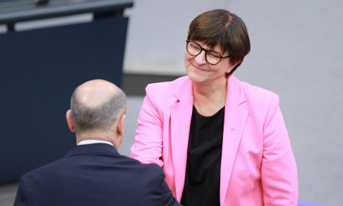 Olaf Scholz und Saskia Esken (Archiv)