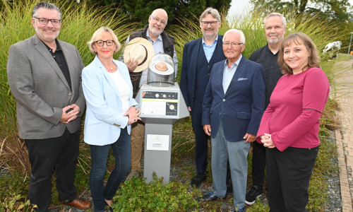 v.l.n.r Stefan Lötzsch, Heidemarie Steinke, Christian Gerhartl, Dr. Frank Fabian, Dr. Udo Willi Kögler, Daniel Fassonge und Dr. Julia Lanz-Kröchert.