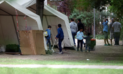 Flüchtlinge an einer Aufnahmestelle (Archiv)