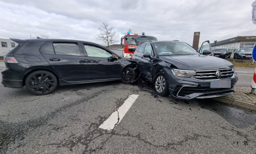 Auf der Marie-Curie-Allee kam es am Freitagmittag zu einem Unfall.