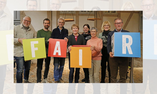 Die Steuerungskreis-Mitglieder Björn Reckewell (Tourismusverband Nördliches Harzvorland), Sascha Poser (Ratsmitglied BÜNDNIS 90/DIE GRÜNEN), Matthias Knoche-Herwig (Werkstatt Solidarische Welt) , Karin Herwig (Werkstatt Solidarische Welt), Natalie Gerlach (Eine Welt-Regionalpromotorin/Fair in Braunschweig), Christiane Döring (Werkstatt Solidarische Welt) , Martina Münstermann-Kreifels (Stadt Wolfenbüttel), Volker Müller (ehemaliges Ratsmitglied CDU). Weitere Mitglieder sind: Sabine Fuß (Lehrerin Gymnasium im Schloss; Leitung AG FAIRÄnderer), Professor Kai Litschen (Dekan - Fakultät Recht - Brunswick European Law School/BELS), Sebastian Barnstorf (Nachhaltigkeitsmanager des Landkreises Wolfenbüttel), Klaus Richter (SV Halchter), Dennis Walter (Werkstatt Solidarische Welt),  Bettina Linnenberg  (Werkstatt Solidarische Welt).