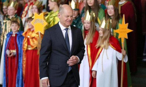 Olaf Scholz mit Sternsingern am 07.01.2025