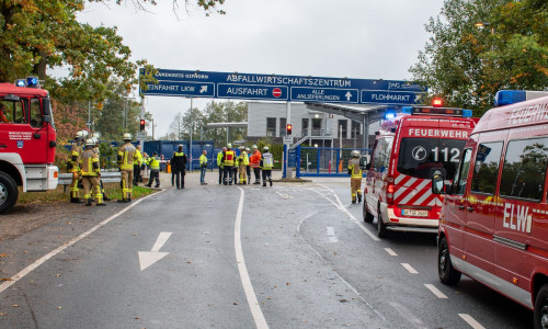 Im Abfallwirtschaftszentrum in Ausbüttel gab es einen Feuerwehreinsatz.