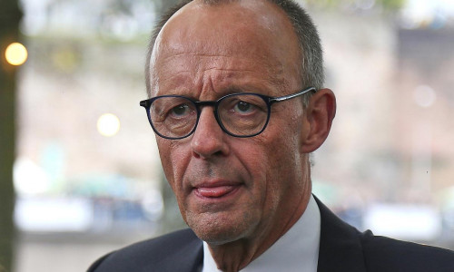 Merz in der Menschenmenge am 03.10.2025