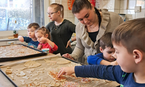 Beim Kita-Wettbewerb erhalten Kinder zwischen drei und sechs Jahren einen Einblick ins Handwerk und dürfen selbst mit anpacken.