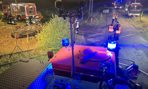 Feuerwehr und Rettungsdienst der Samtgemeinde Brome probten am Samstagabend den Ernstfall.