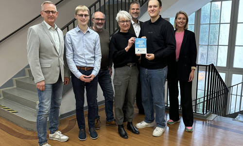 Dirk Neumann (Stiftungsvorstand), Tim Liebenow (Stiftungsverwaltung), Sven Volkers (Leitung Stiftungsverwaltung), Christiana Steinbrügge (Stiftungsvorstandsvorsitzende), Axel Szybay (Stiftungsvorstand) und Heide Gebhardt (Stiftungsverwaltung) (v. li.).