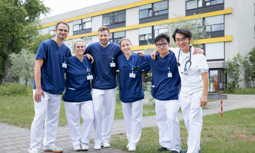 Studenten im Praktischen Jahr haben im Klinikum Wolfenbüttel ab sofort die Möglichkeit, einen Teil der Ausbildung mit dem Wahlfach Klinische Notfall- und Akutmedizin zu absolvieren. 