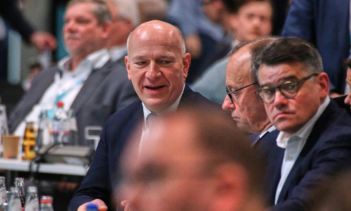 Kai Wegner, Friedrich Merz, Boris Rhein (Archiv)