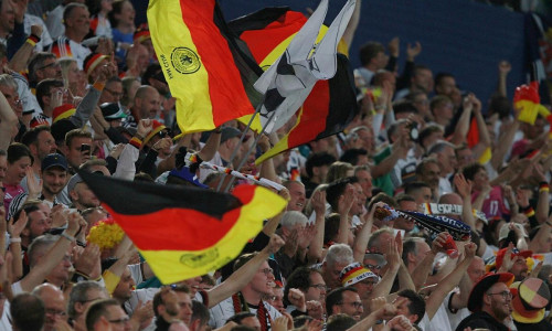 Fans der deutschen Fußball-Nationalmannschaft (Archiv)