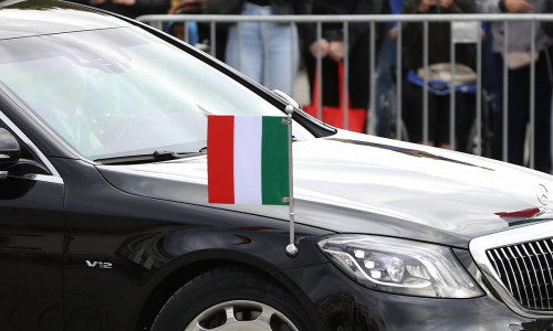 Staatskarosse mit italienischer Fahne (Archiv)