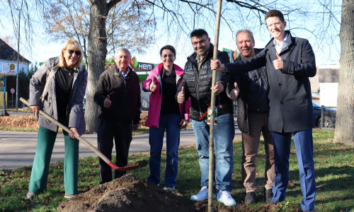 v.l.n.r.: Marion Messaritakis (Ratsmitglied), Georg Raabe (Ratsmitglied), Claudia Wilke (stellvertretende Bürgermeisterin), Torsten Langer (Ratsmitglied), Stefan Ring (stellvertretender Bürgermeister) und Tobias Grünert (Bürgermeister).