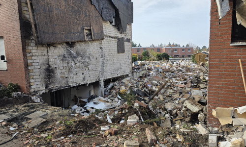 Das Reihenhaus im Schöppenstedter Stieg ist nur noch Schutt und Asche. Der Bewohner wurde vermisst. 