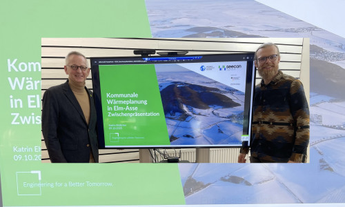 Samtgemeindebürgermeister Dirk Neumann links und Klimamanager Christoph Genth hoffen auf rege Teilnahme der Bürgerinnen und  Bürger.