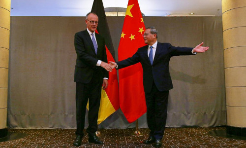 Friedrich Merz und Li Qiang am 23.11.2025
