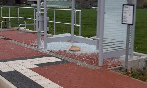 Vandalen zerstören Buswartehäuser in Bückeburg (Archiv)
