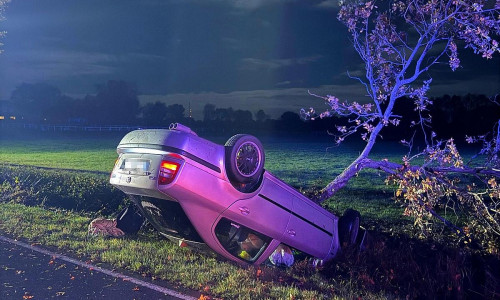 Verunfallter PKW (Archiv)