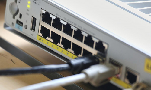 Netzwerk-Patchpanel (Archiv)