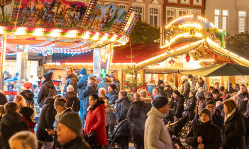 Die Weihnachtsstadt Peine bietet von Freitag, 28. November, bis Dienstag, 23. Dezember, festliche Kulisse, besinnliche Momente und lebendige Aktionen für die gesamte Familie.