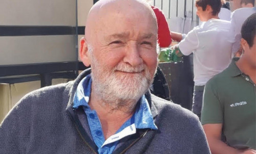 Der waschechte Gifhorner Schotte Morris Sharpe eröffnet die Live-Musik-Reihe an Helgas H1-Glühwein-Treff. 