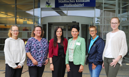 Das Team aus Mitarbeitern des Klinikums und des Landkreises veranstaltet einen gemeinsamen Informationsabend zum Thema Demenz.