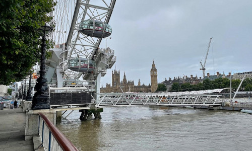 London Eye und Westminster-Palast (Archiv)