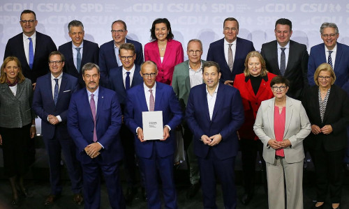 Unterzeichnung Koalitionsvertrag zwischen CDU, CSU und SPD (Archiv)