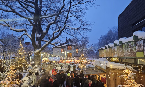 Am dritten Adventswochenende findet zum ersten Mal der Hahnenkleer Advent statt.