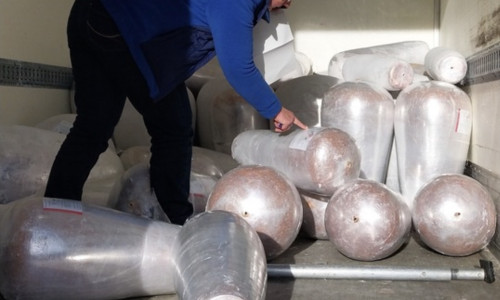 Der Zoll stoppte auf der A2 einen Transporter, der Dönerspieße geladen hatte. 