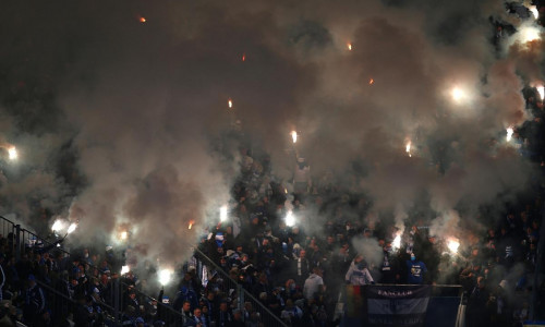 Fans mit Pyrotechnik am 29.11.2025