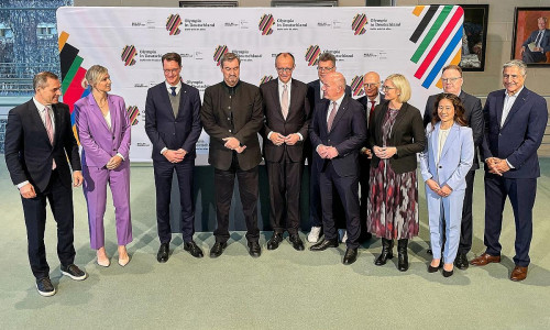 Unterzeichnung der Vereinbarung zur Olympiabewerbung (Archiv)